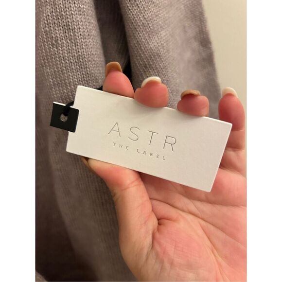NWT ASTR faux wrap design sweater Lilac M - Picture 6 of 9